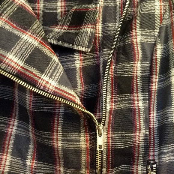 Large Wet Seal Plaid Jacket - Picture 2 of 5